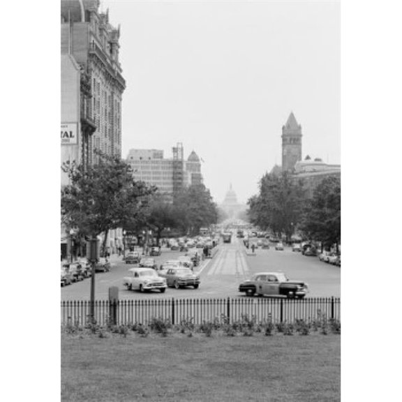 USA Washington DC Looking Down Pannsylvania Avenue Toward Capitol Poster Print - 18 x 24 in.