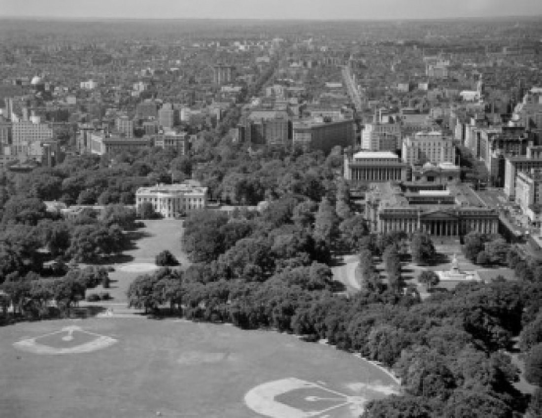 USA Washington DC looking North from Washington Monument showing White House and Treasury Canvas Art - (18 x 24)
