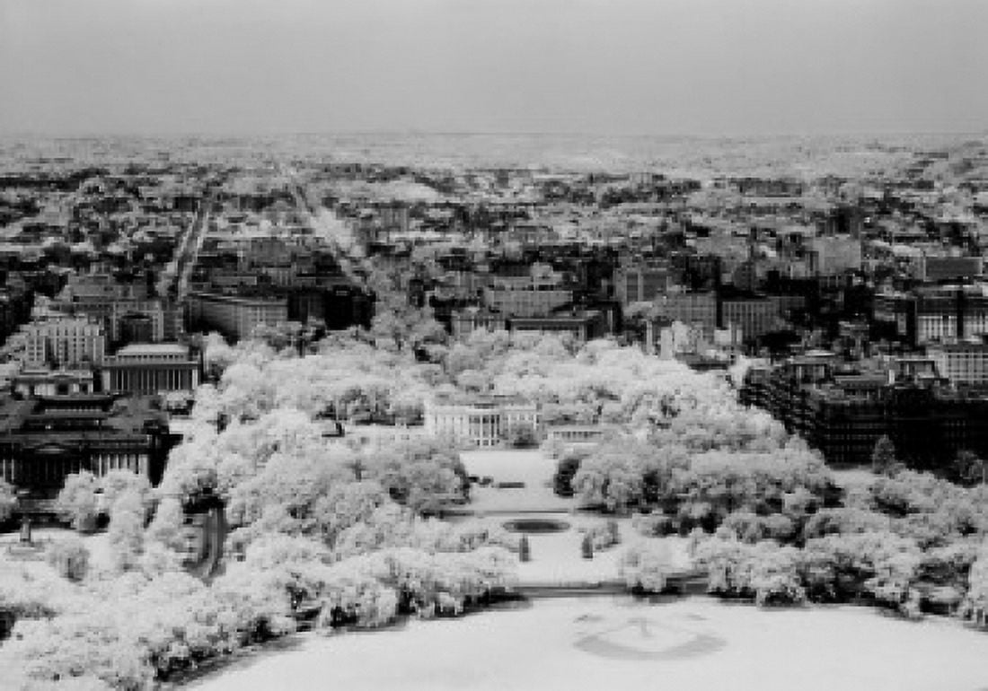 USA Washington DC view from Washington Monument towards White House Canvas Art - (24 x 36)