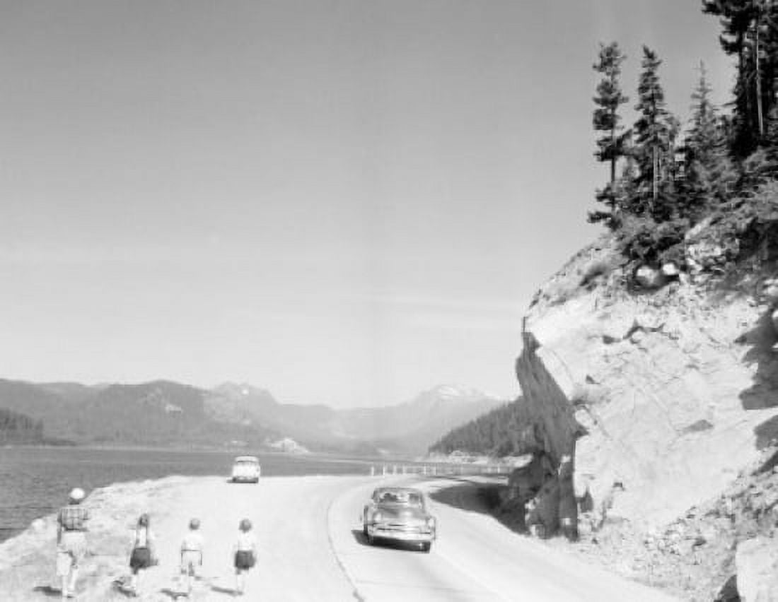 USA Washington State Highway 10 in Cascade Mountains Canvas Art - (24 x 36)
