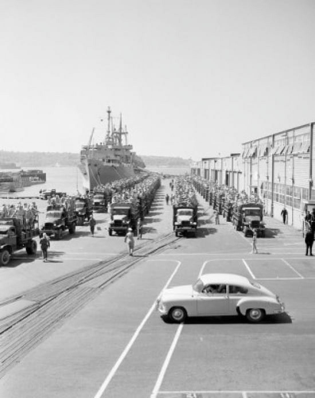 USA Washington State Seattle Troops return from Korea Canvas Art - (18 x 24)