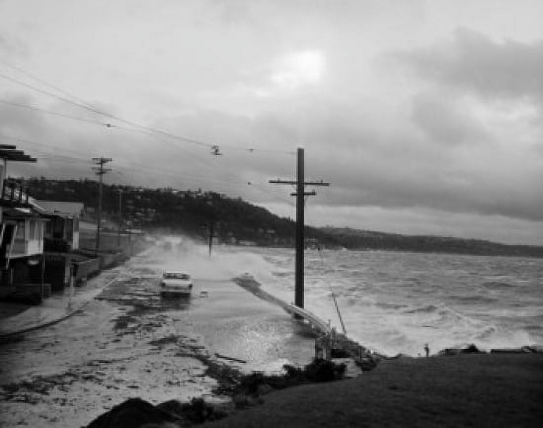 USA West Seattle Beach Drive stoerm on Puget Sound Canvas Art - (24 x 36)