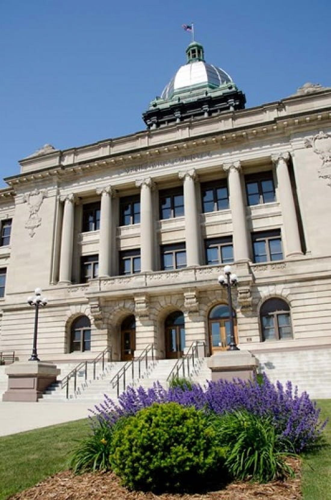 USA Wisconsin Manitowoc County Courthouse Canvas Art - Cindy Miller Hopkins DanitaDelimont (17 x 25)
