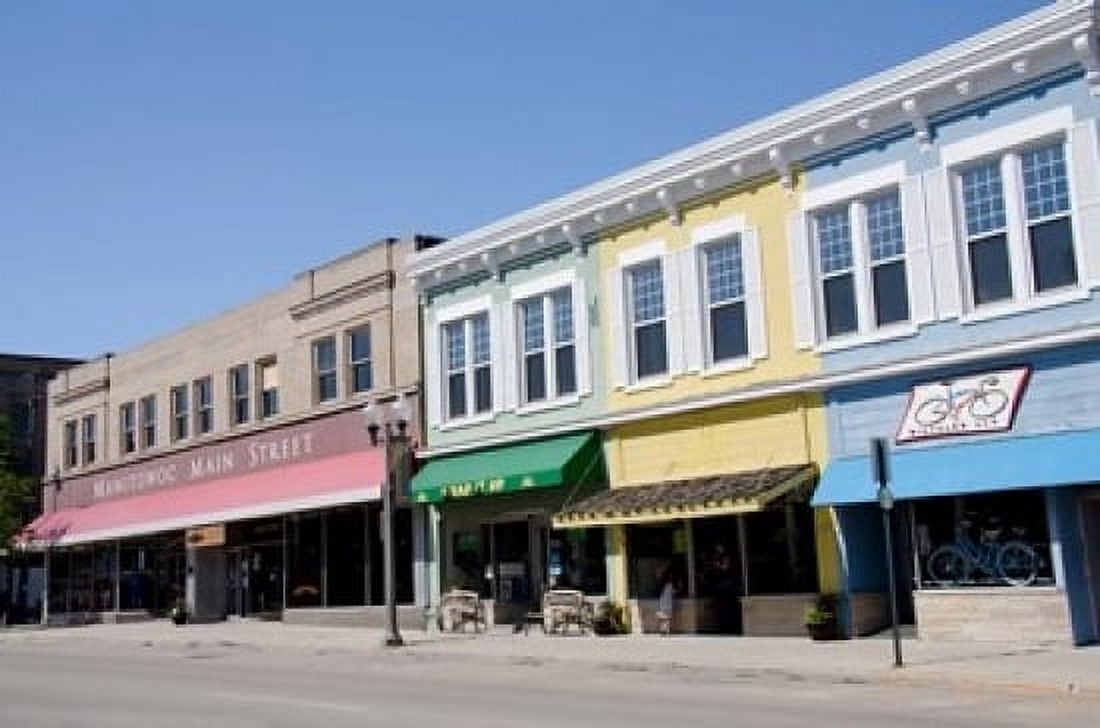 USA Wisconsin Manitowoc Main Street Canvas Art - Cindy Miller Hopkins DanitaDelimont (36 x 24)