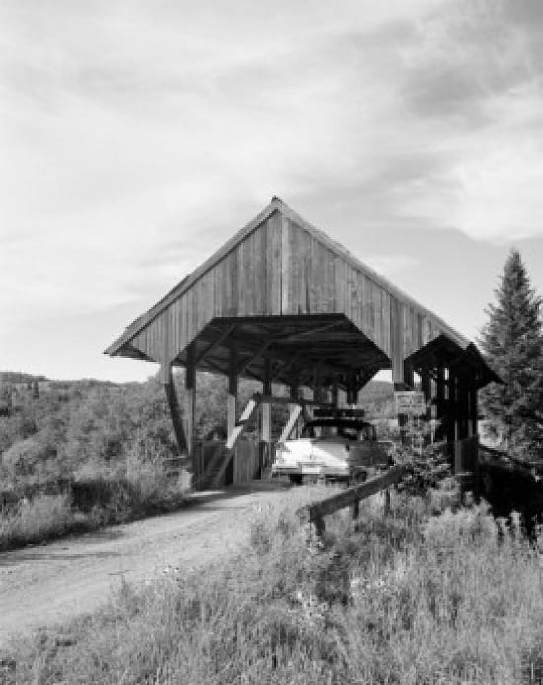 USA covered bridge Canvas Art - (18 x 24)