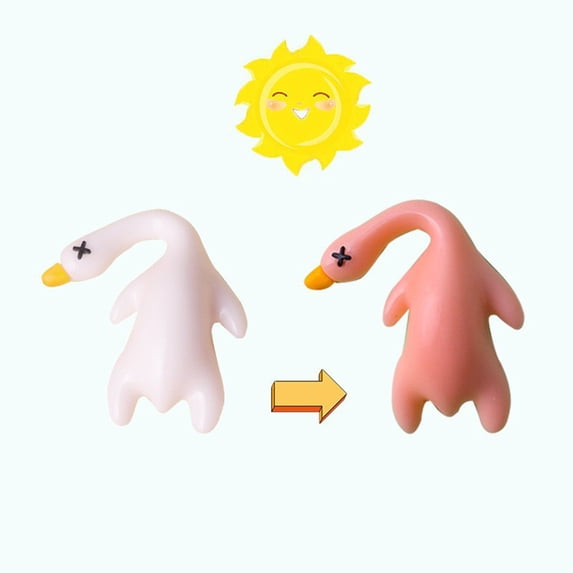 UV Reactive Roast Chicken Keychain Pendant Novelty Animal Bag Charm Light Sensitive Hanging Accessory for Keys Backpack