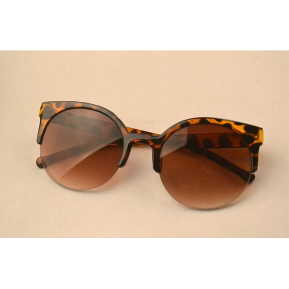UV400 Protection Sunglasses Resin Lens and PC Frame Eyewear for Outdoor Sports Activities That Reduce Glare and Enhance
