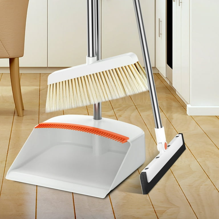 Sweep Set with Extendable Broom