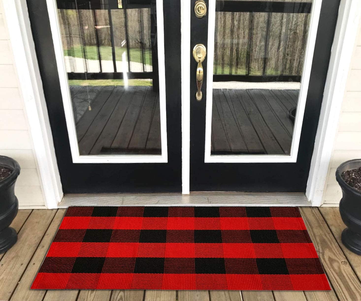 https://i5.walmartimages.com/seo/Ukeler-Buffalo-Plaid-Check-Indoor-Outdoor-Rug-Outdoor-Plaid-Doormat-for-Front-Porch-Kitchen-Laundry-Room-Welcome-Layered-Mat-23-6-x-51-2_6f9e1481-b0c4-47eb-bc4c-3cf370319e19.71be0e13c2c50300eebf91f5260dcd55.jpeg