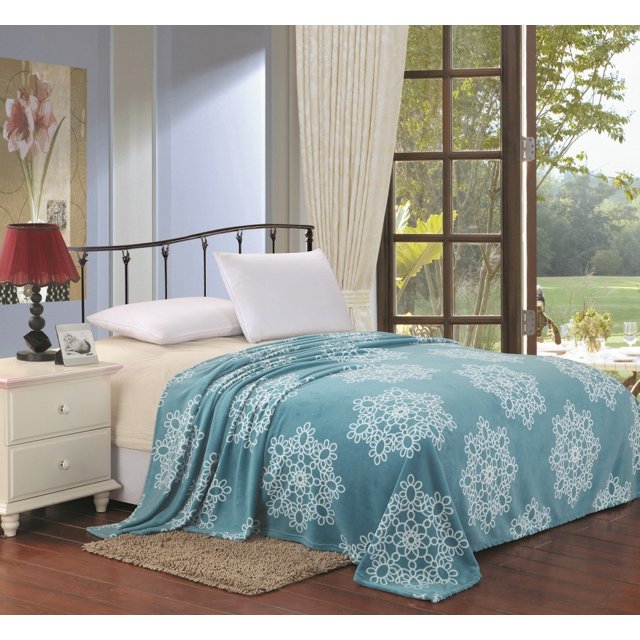 Ultra Plush Snowflake Design Twin Size Microplush Blanket - Turquoise