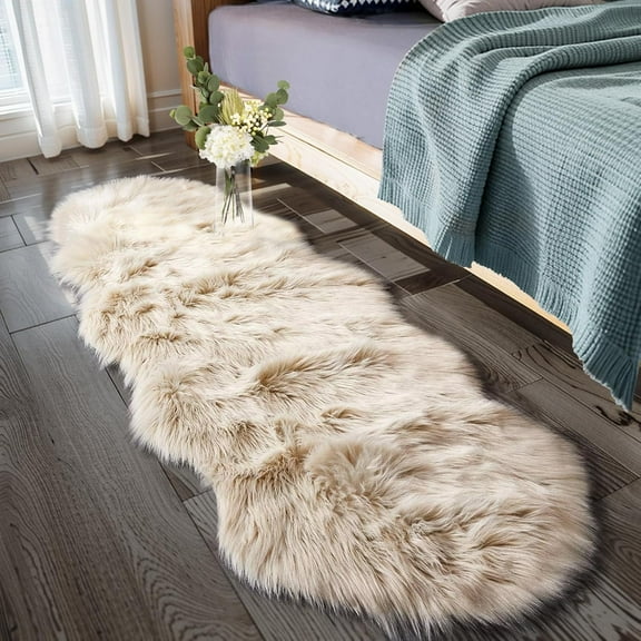 Ultra Soft Faux Sheepskin Fur Rug Fluffy Rug for Bedroom Fuzzy Carpet for Living Room, Beige