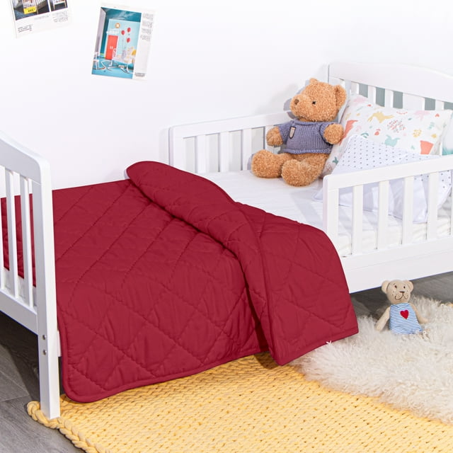 Ultra Soft Microfiber Down Alternative Toddler Comforter, Lightweight Machine Washable Crib Quilted Blanket, Red, 39" x 47"