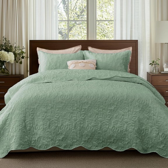 Ultra Soft Pre-Washed Cloud-Like All-Season Lightweight Comforter with Leaf Design Coverlet Sage Green Queen Full