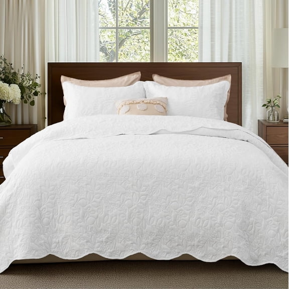 Ultra Soft Pre-Washed Cloud-Like All-Season Lightweight Comforter with Leaf Design Coverlet in Pure White King Size