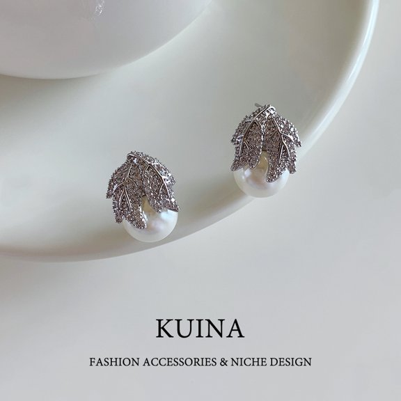 Ultra-flash zirconia pearl earrings women's sterling silver needle earrings light luxury senior sense of temperament atmosphere niche unique earrings