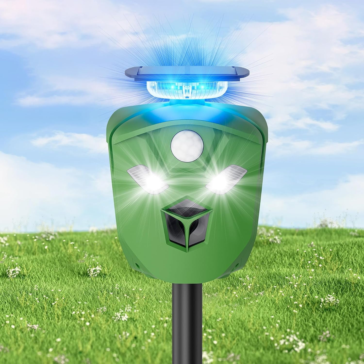 Ultrasonic Solar Powered Deer Repellent Device with PIR Motion Sensor and Strobe Lights 360° Cat Repellent Outdoor Equipped with Dual Charging Methods Outdoor Protection for Gardens, Yards, and Farms