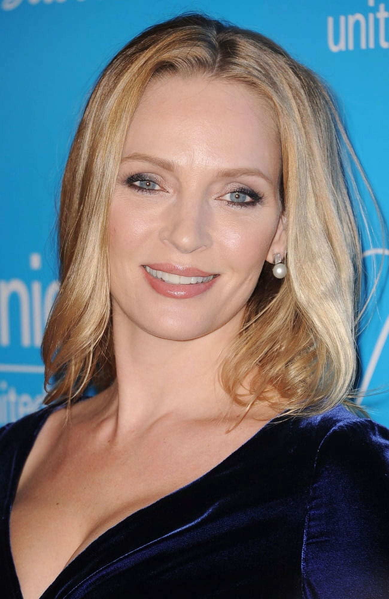 Uma Thurman At Arrivals For The Eighth Annual Unicef Snowflake Ball Canvas Art - (16 x 20)