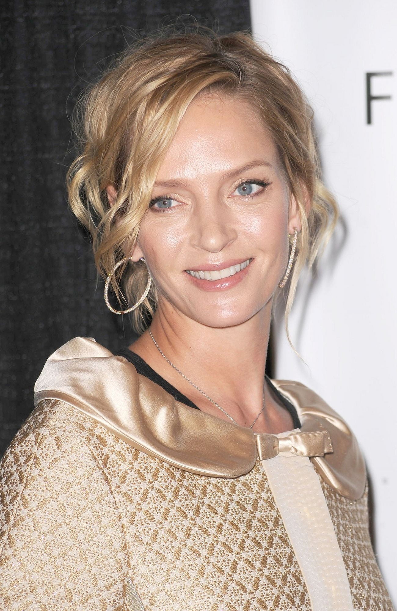 Uma Thurman In Attendance For Friars Club Roast Of Quentin Tarantino Canvas Art - (16 x 20)