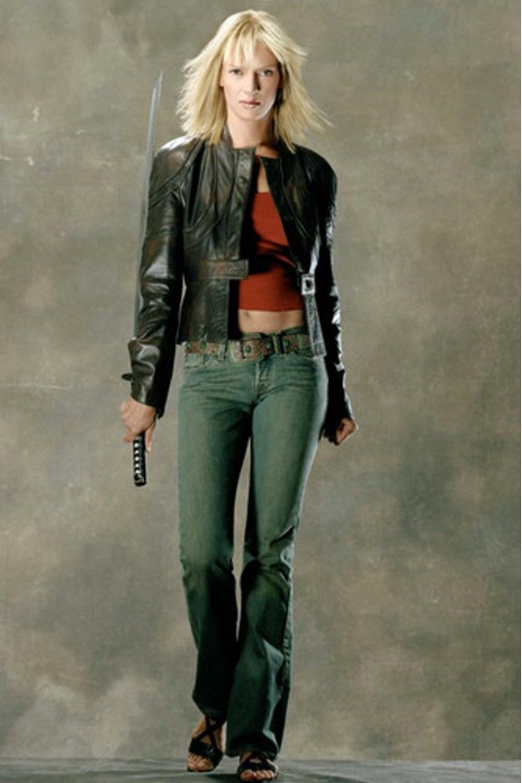 Uma Thurman in Kill Bill: Vol. 1 in leather jacket with sword at side 24x36 Poster