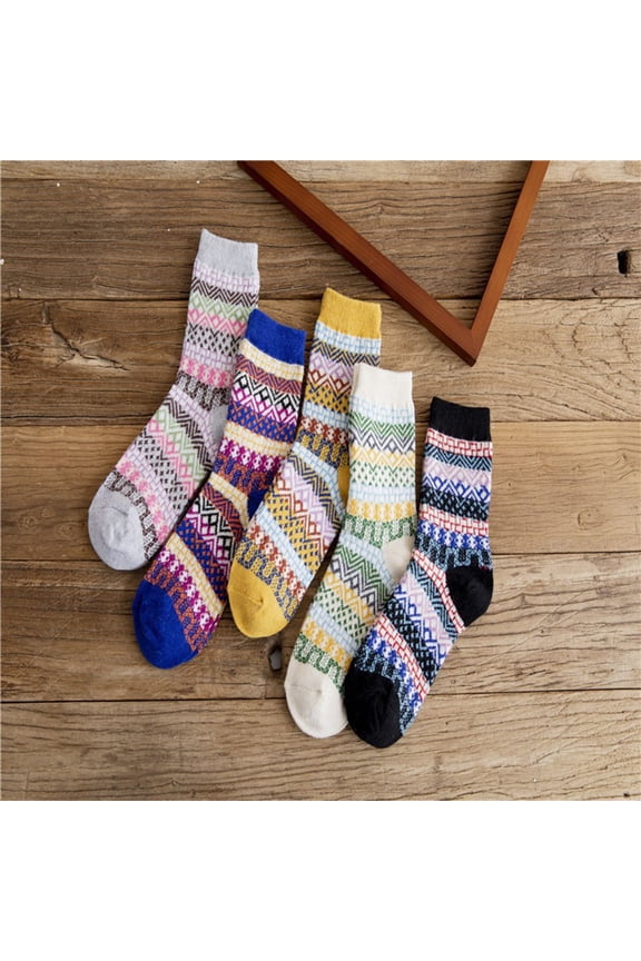 5-Pack Stylish Women's Geometric Knit Crew Socks Soft Stretch Warm Winter Mid-Calf Socks with Colorful Nordic Pattern Ideal for Daily School Wear and Weekend Outings