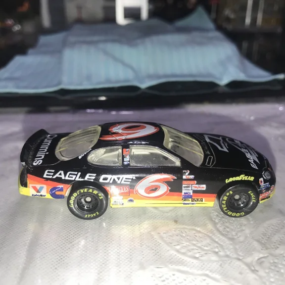 UnBranded Eagle One / Cummins Mark Martin 1/64 Die Cast