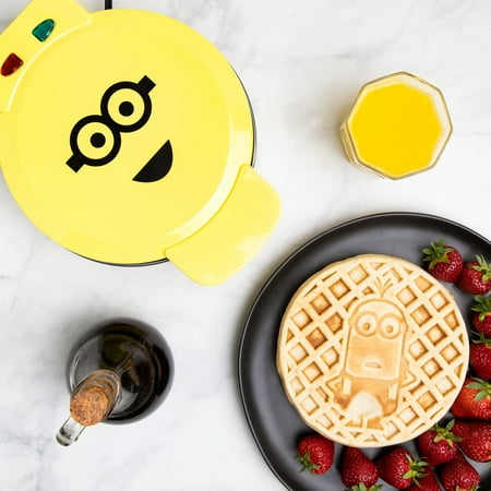 Uncanny Brands - Minions Kevin Waffle Maker - Yellow