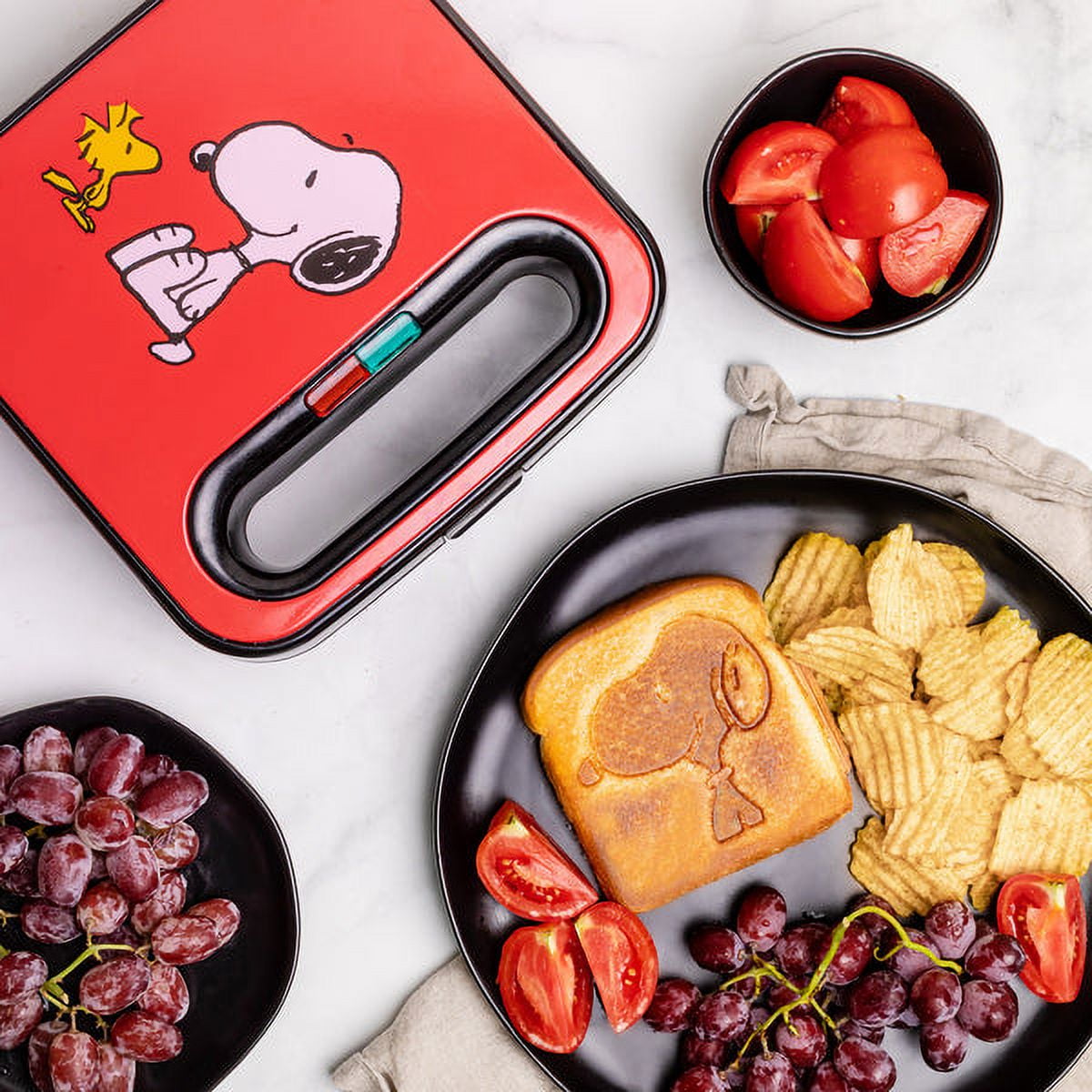 Uncanny Brands Peanuts Snoopy Grilled Cheese Maker Nepal Ubuy