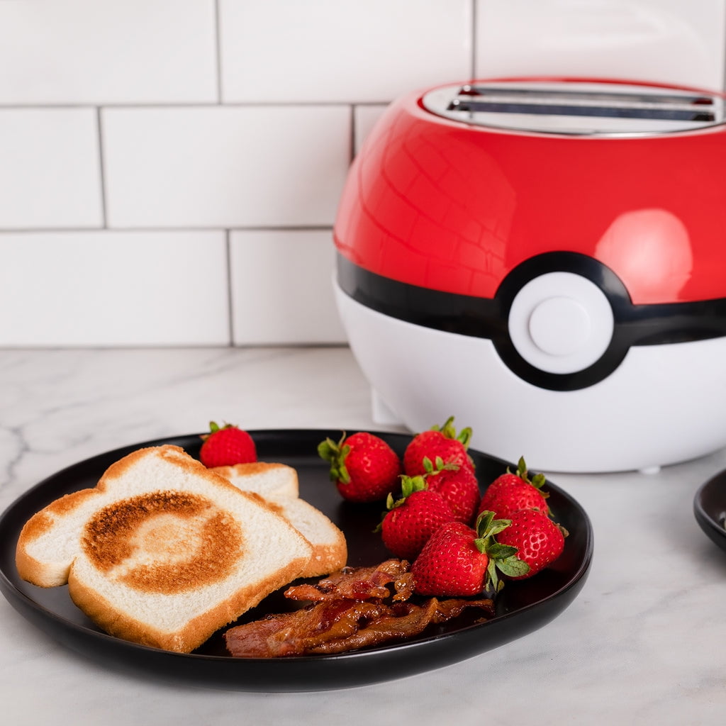 Uncanny Brands Pokémon Pokeball Single Cheese Toastie Maker