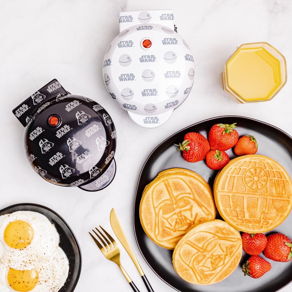 Uncanny Brands Star Wars Mini Waffle Maker Set- Darth Vader