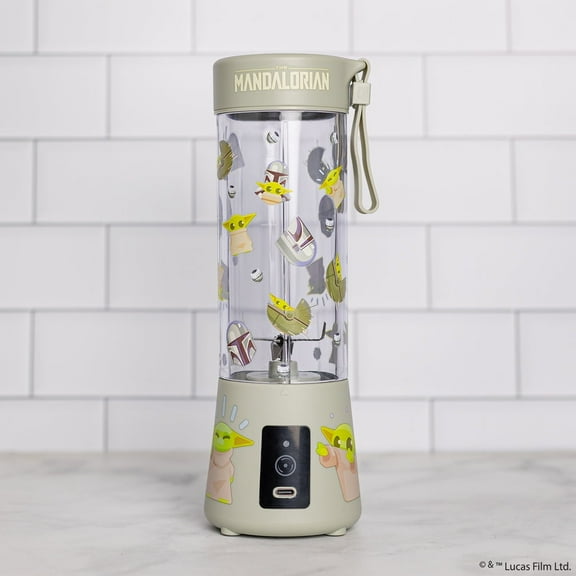 Uncanny Brands Star Wars The Mandalorian USB-Rechargeable Portable Blender