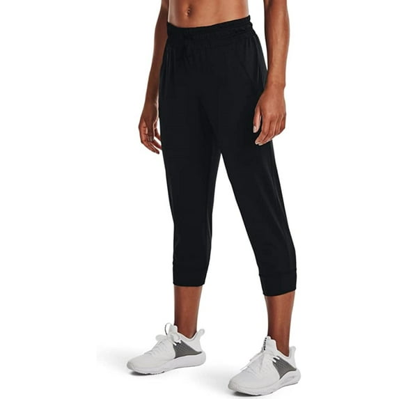 Under Armour Womens Loose Heatgear Armour Capri Black Pants (M)