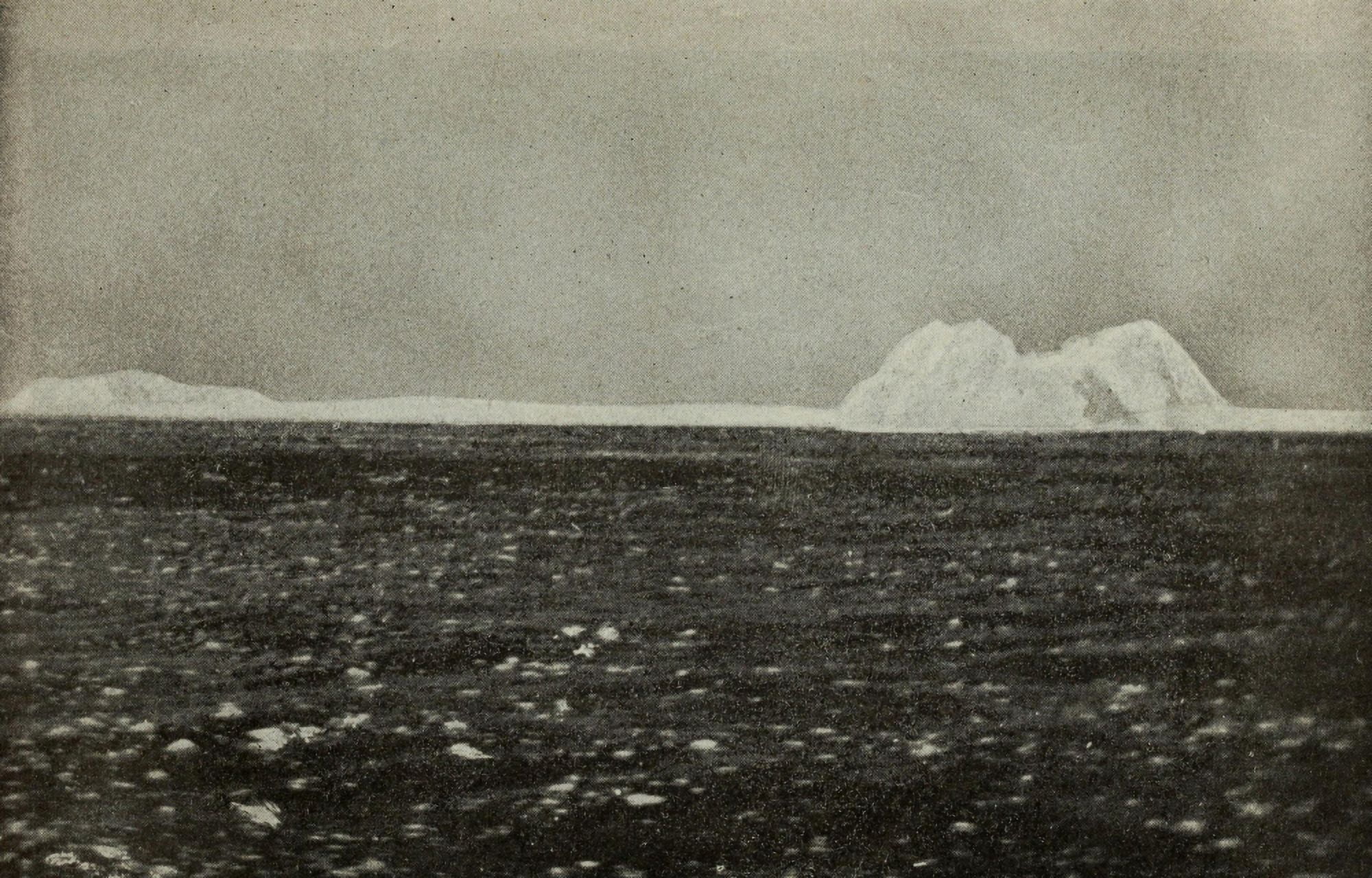 Underwood & Underwood Wreck & Sinking of the Titanic 1912 Iceberg with which Titanic collided Canvas Art - (24 x 36)