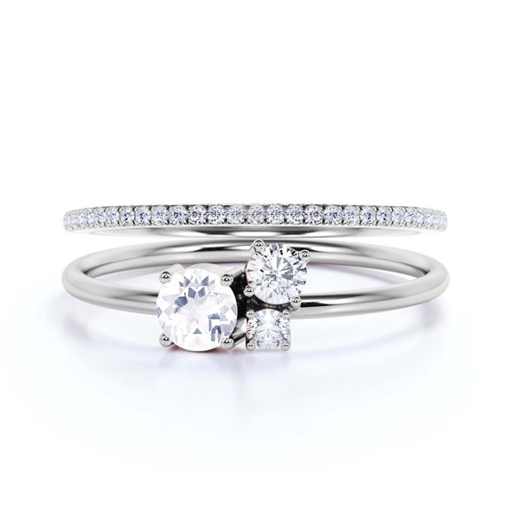 Unique 3 Stone Minimalist 1.05 Carat Round Cut Diamond Moissanite Engagement Ring, Trilogy Ring, Wedding Ring in 10k Solid White Gold, Gift For Her, Bridal Set, Matching Band, Anniversary Ring