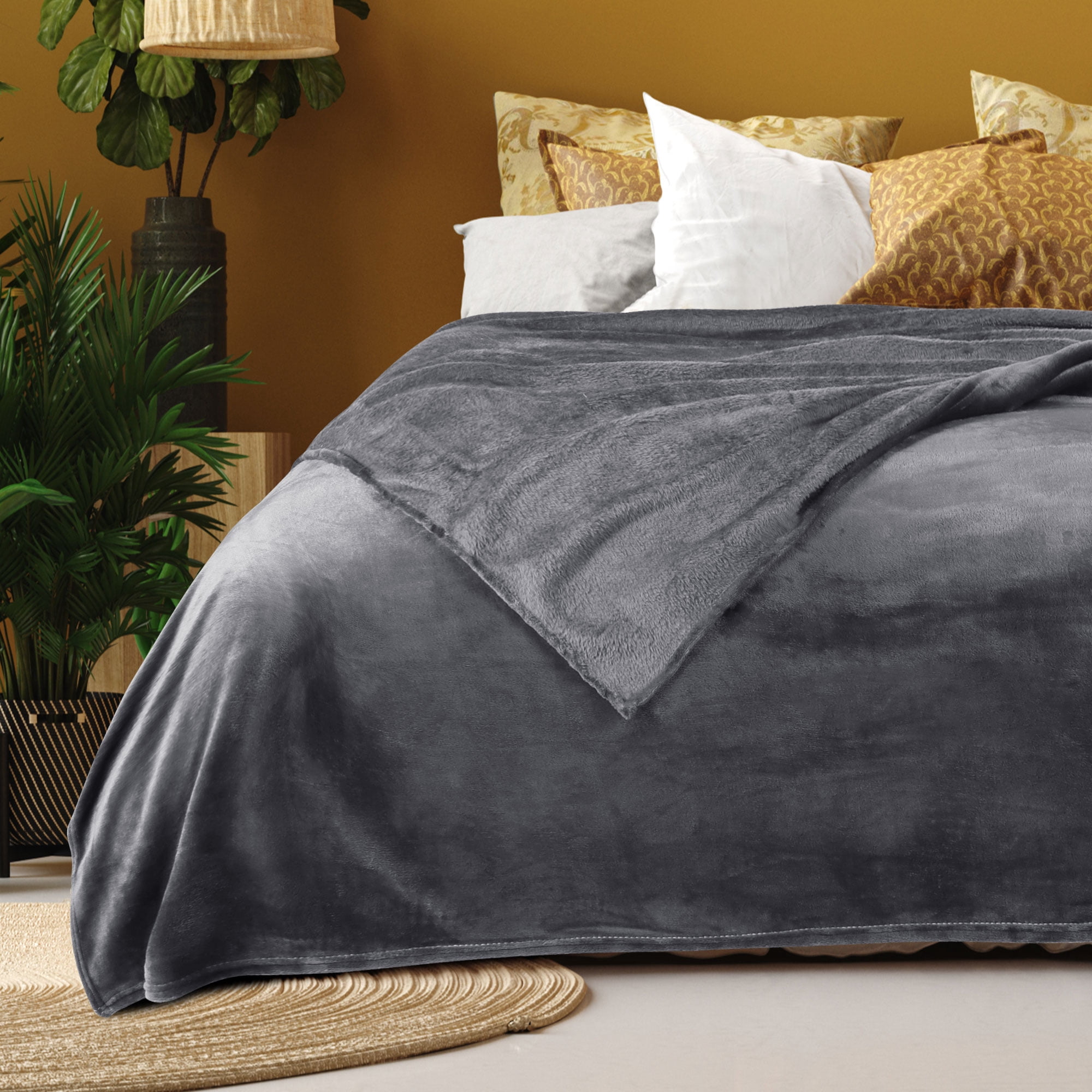REGALWOVEN 1 Pcs Home Warm Soft Microplush Fleece Solid Throw Blanket Dark Gray 78" x 90"