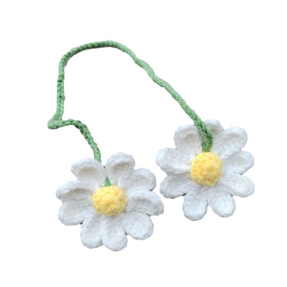 Unique Daisies Design Stylish Crochet Ornament Charm Suitable For Car Interior Space Decoration