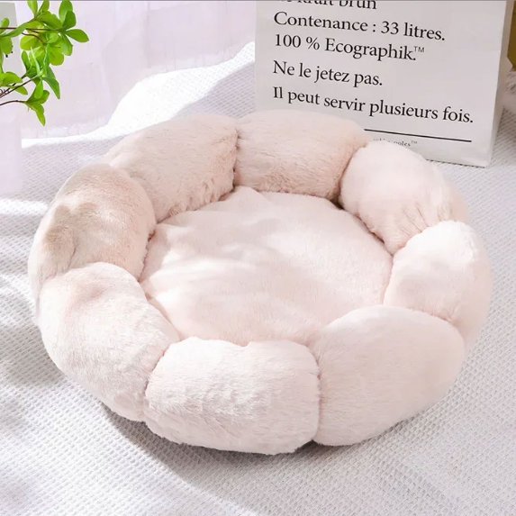 Unique Flower-Shaped Dog Mat Dog Beds for Large Dogs Comfortable Sleep Pet Bed for Indoor and Outdoor Use (Beige,50CM)