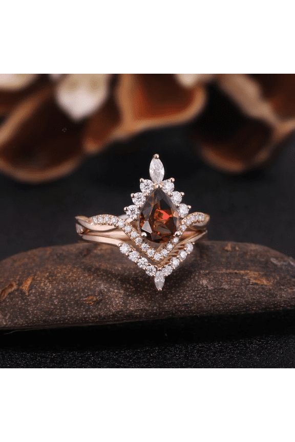 Unique Garnet Engagement Ring Set - Red Gemstone Wedding Ring Set - Art Deco Crown Design Bridal Ring -Moissanite Curved Wedding Band - Women Ring