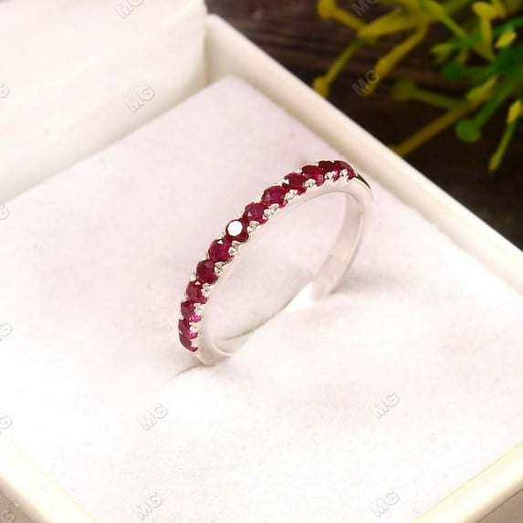 Unique Garnet Ring, Vintage Garnet Band, Garnet Wedding Band,925 Silver Garnet Ring, Dainty Garnet Ring, January Birthstone Ring, Gift Her.