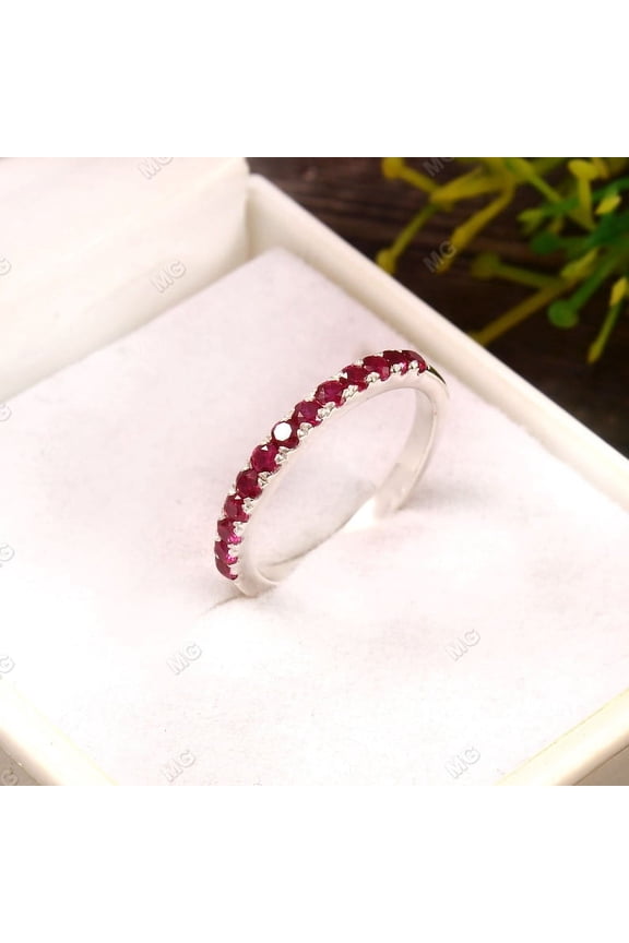 Unique Garnet Ring, Vintage Garnet Band, Garnet Wedding Band,925 Silver Garnet Ring, Dainty Garnet Ring, January Birthstone Ring, Gift Her.