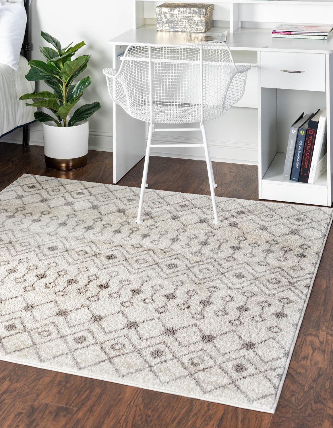 Ivory and Gray Square Trellis Synthetic Area Rug