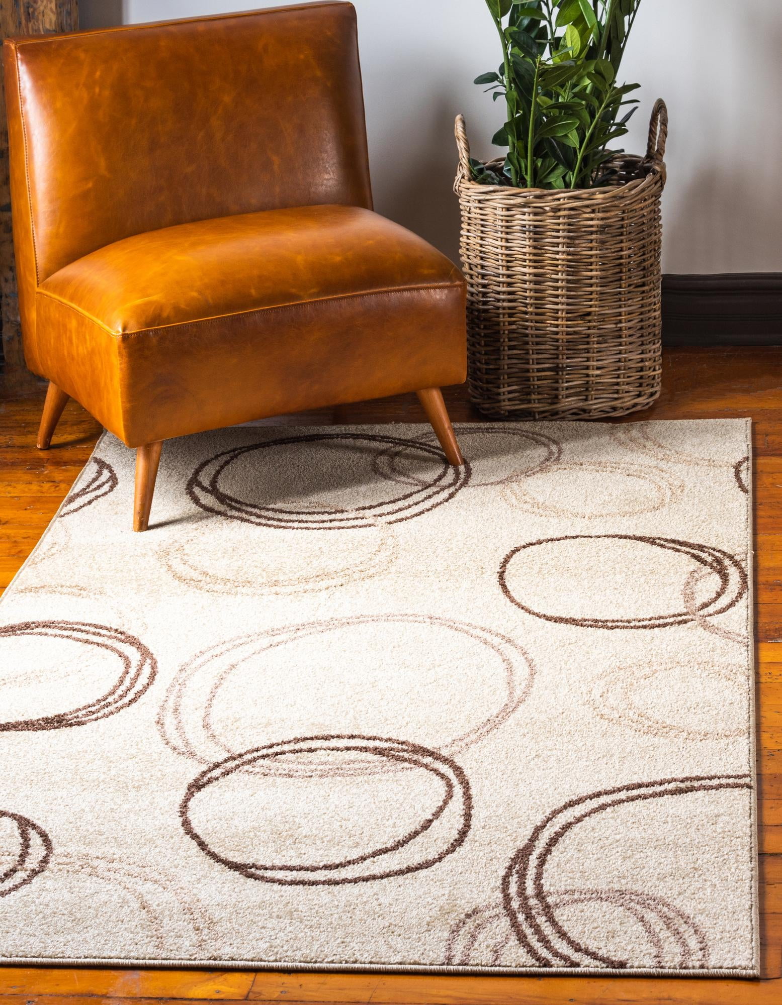Beige Geometric Low Pile Area Rug 5' x 8'
