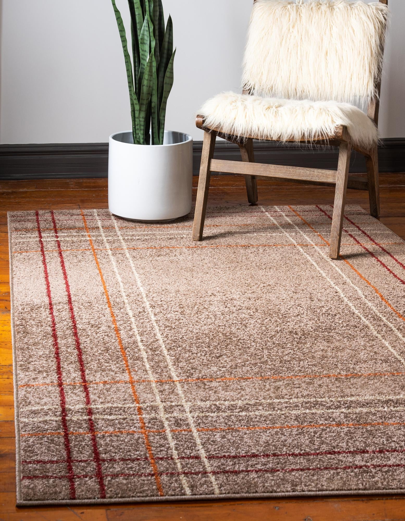 Light Brown Geometric Low Pile Area Rug 5' x 8'