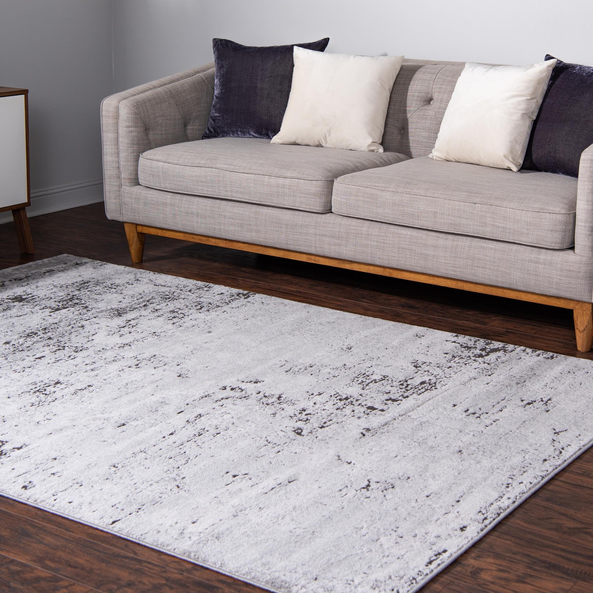 Urban Loft-Inspired Abstract Gray Synthetic 5x8 Area Rug