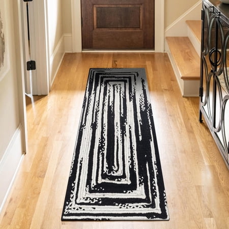 Unique Loom Braided Chindi Collection Area Rug - Oreo (2' 7" x 6' 1" Runner Black and White/Ivory)