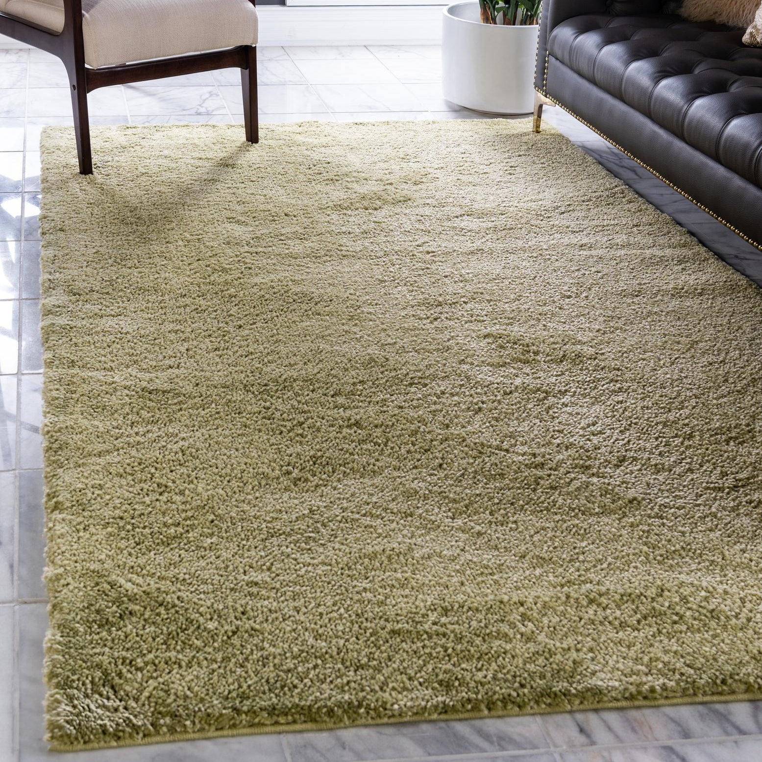 Calabasas Light Green 5' x 7' Plush Shag Area Rug
