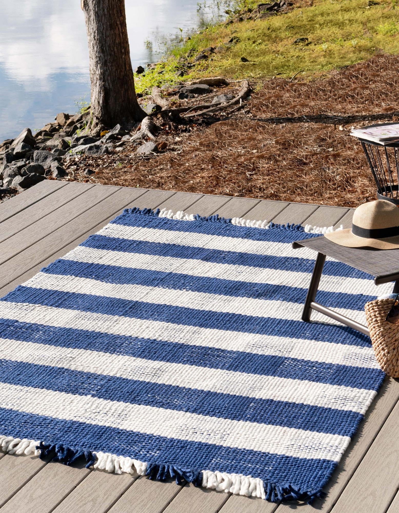 Unique Loom Eco Plaid Indoor Outdoor Washable Collection Area Rug - Balmoral (4' 1" x 6' 1" Rectangle Navy Blue/Ivory)
