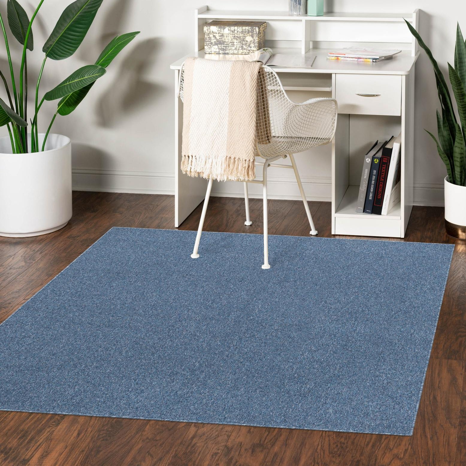 Unique Loom Everyday Solid Collection Area Rug - Mono (7' Square Azure Blue)