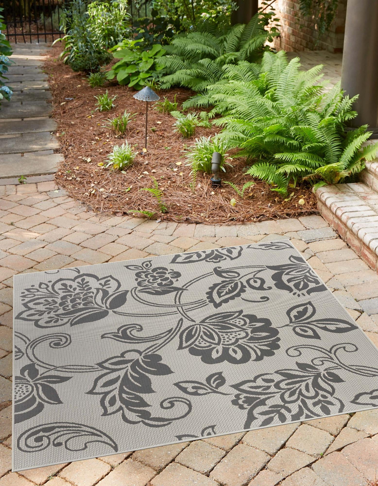 Floral Gray Synthetic 6' Square Outdoor Rug - Stain-Resistant & Easy Care