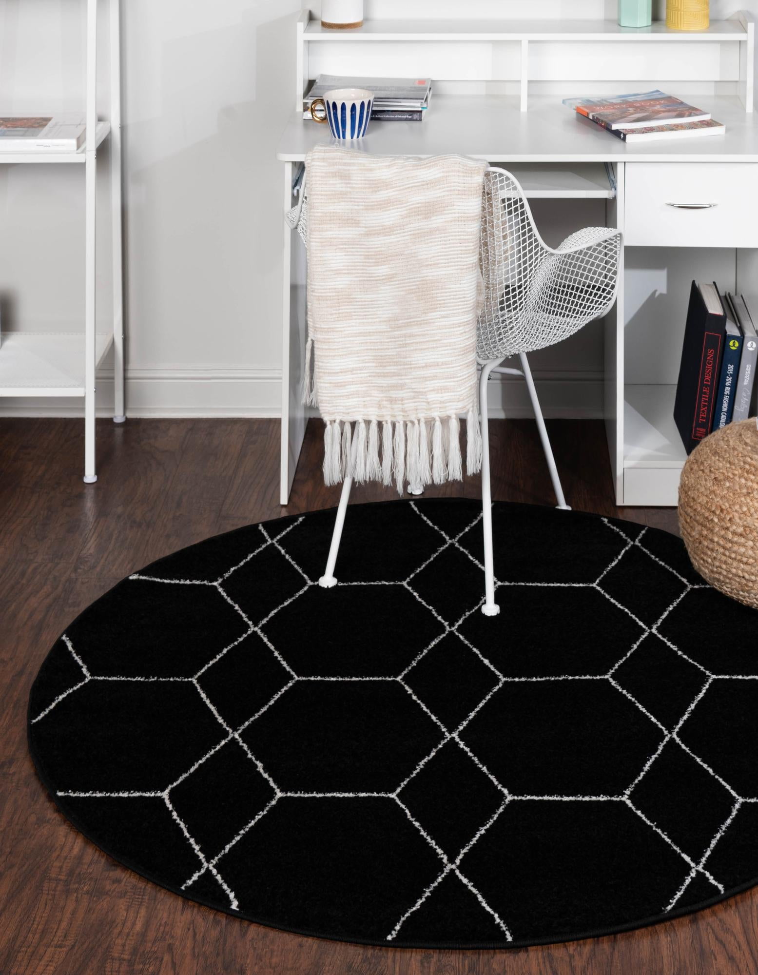 Unique Loom Geometric Trellis Frieze Rug Black/Ivory 8' Round Trellis