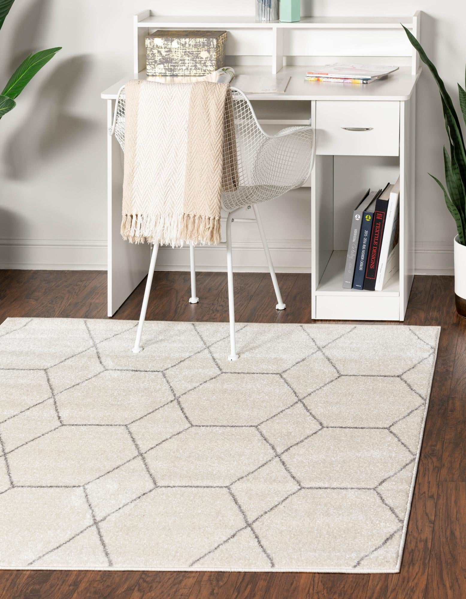 Unique Loom Geometric Trellis Frieze Rug Ivory/Gray 4' 1" Square